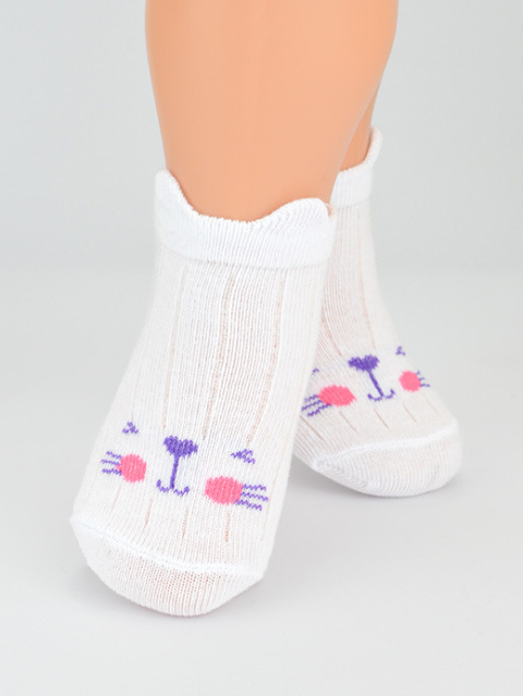 Baby socks with kittens - white