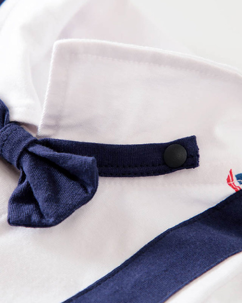 Pajacyk niemowlęcy - Elegant granatowy z nadrukiem w żaglówki