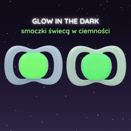 B.BOX BB300808 Smoczek silikonowy symetryczny 6m+ 2 szt glow in the dark błękit/szałwia