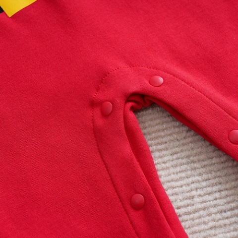 Pajacyk świąteczny z czapką MIKOŁAJEK