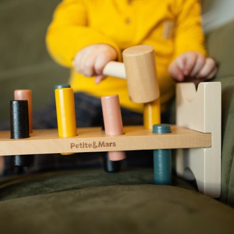 PETITE&MARS 610729 Drewniana zabawka do przebijania Big Bang Aurora Pink 12 m+