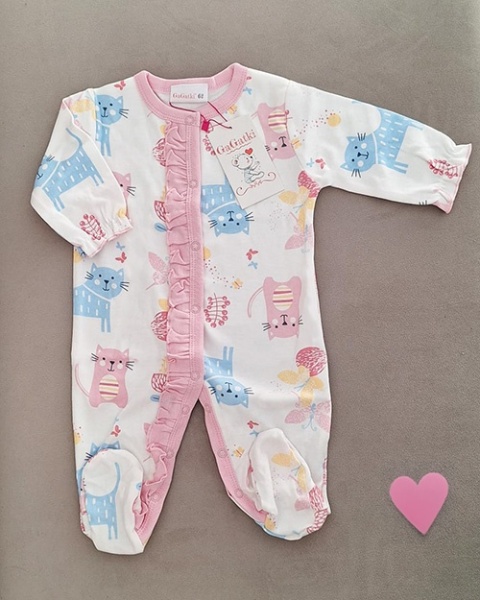 Bawełniany pajacyk dla dziewczynki różowy Kotki 62-80