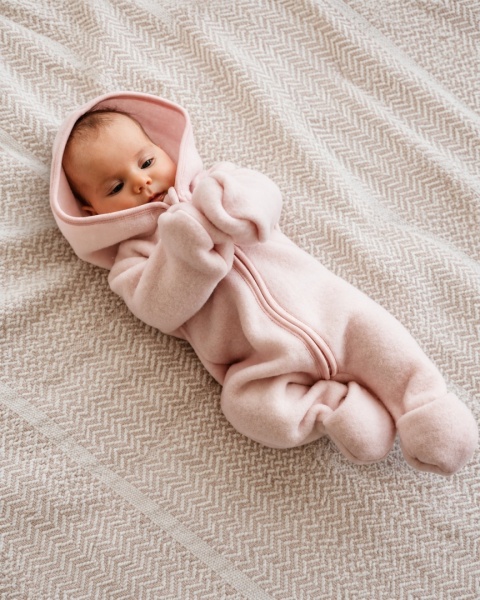 Kombinezon niemowlęcy z wełny merino różowy | Polar merino | Eevi